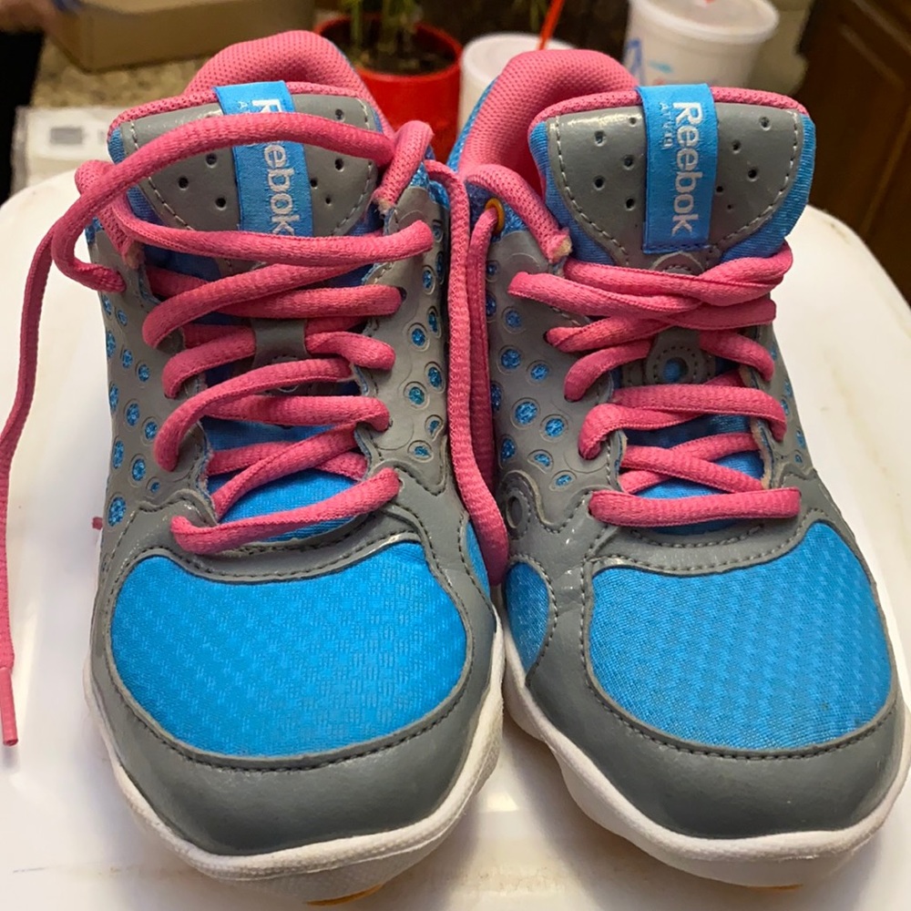 Kids shoes